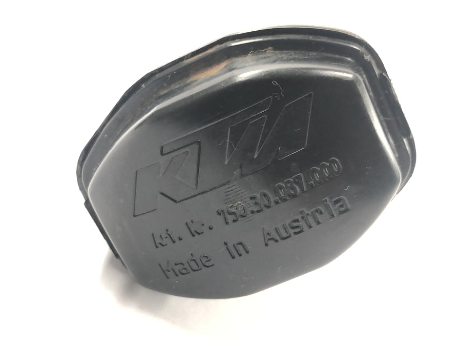 KTM Duke 690 A3 [2012] - sistema de combustible con filtro de carbón activado para ventilación del tanque