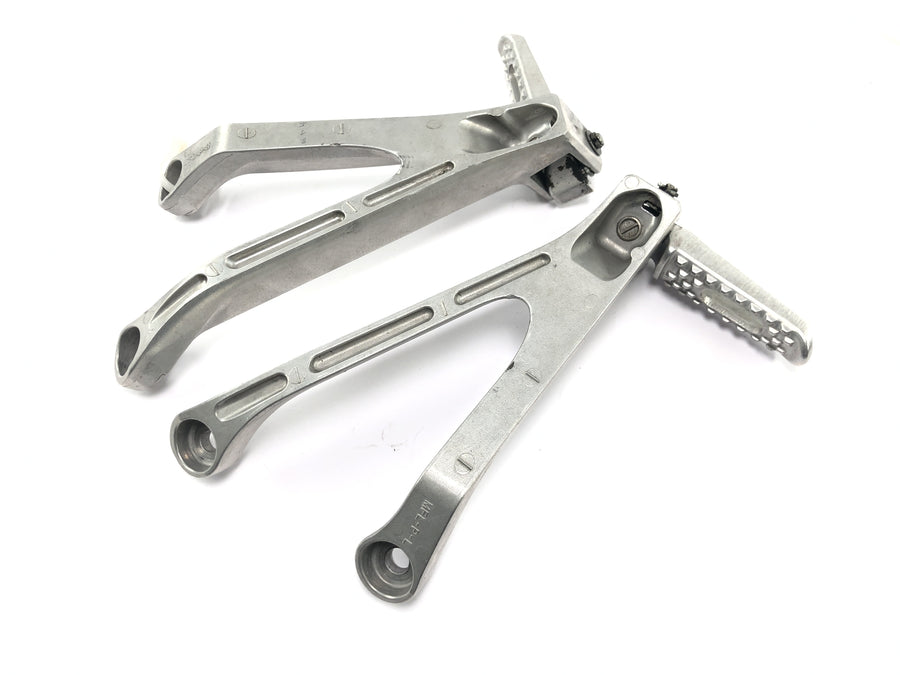 Honda CBR 1000 RR SC59 [2008] - Sistema de reposapiés para pasajero, soporte para reposapiés izquierdo y derecho