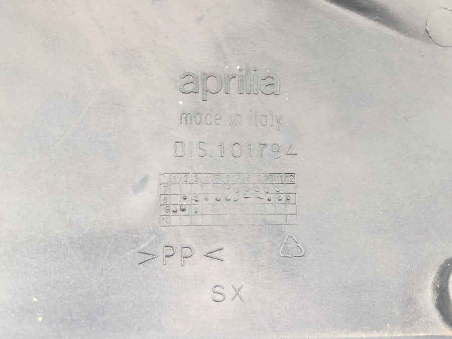 Aprilia Mille RSV 1000 ME [1999] - Tapa lateral carenado lateral