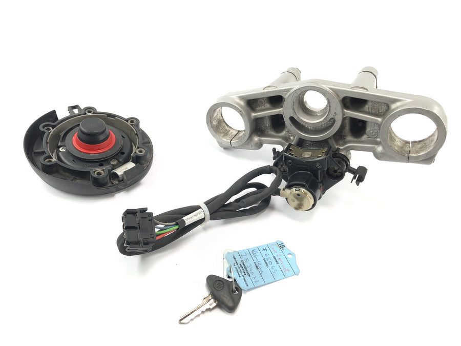 BMW F 650 GS R13 [2002] - Locksmith con puente de horquilla en el bloqueo de encendido del bloqueo del tanque superior