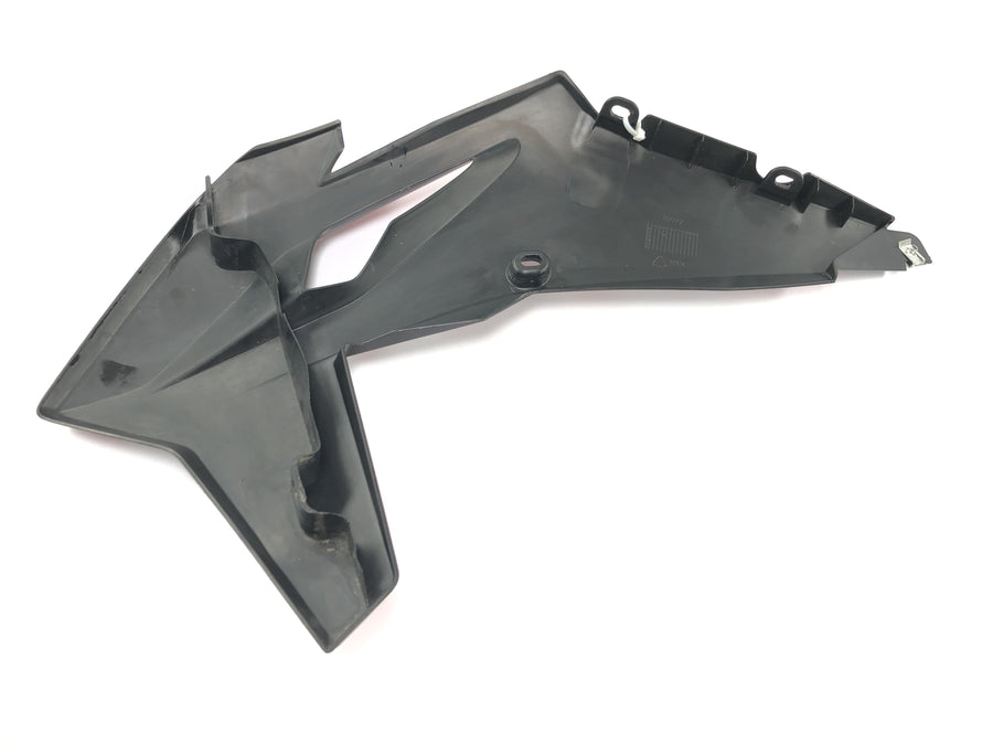 SWM RS 125 R B2 [2020] - Tapa lateral del panel del depósito, panel lateral derecho