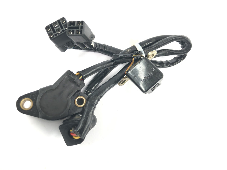 KTM RC 125 [2016] - Interruptor de punto muerto del sensor de marcha con generador de impulsos de recogida