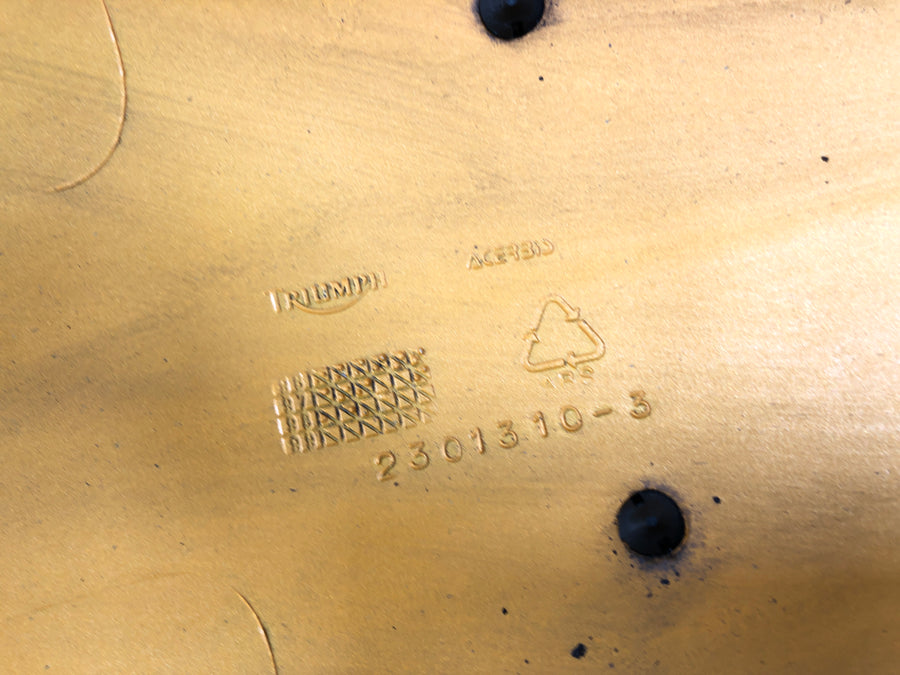 Triumph Daytona 955i T595 [1999] - Kot Wings en la parte delantera del frontfender