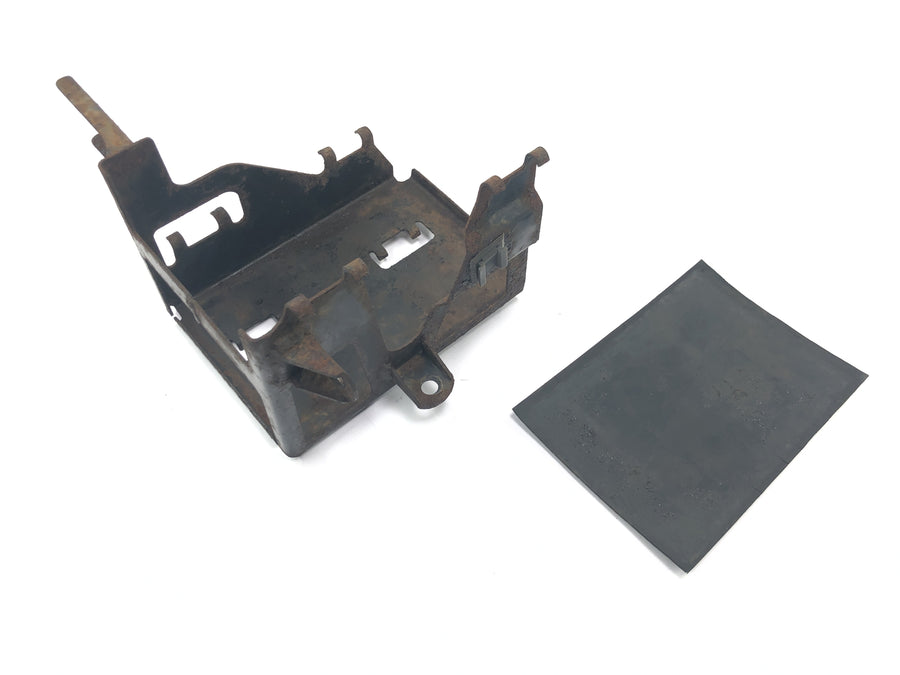 BMW R 100 GS 247E [1991] - Placa de retención del soporte de la batería del soporte de la caja de la batería