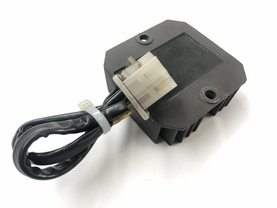 Honda XBR 500 PC15 [1989] - Control de rectificadores Regulador de tensión Cargador 12V
