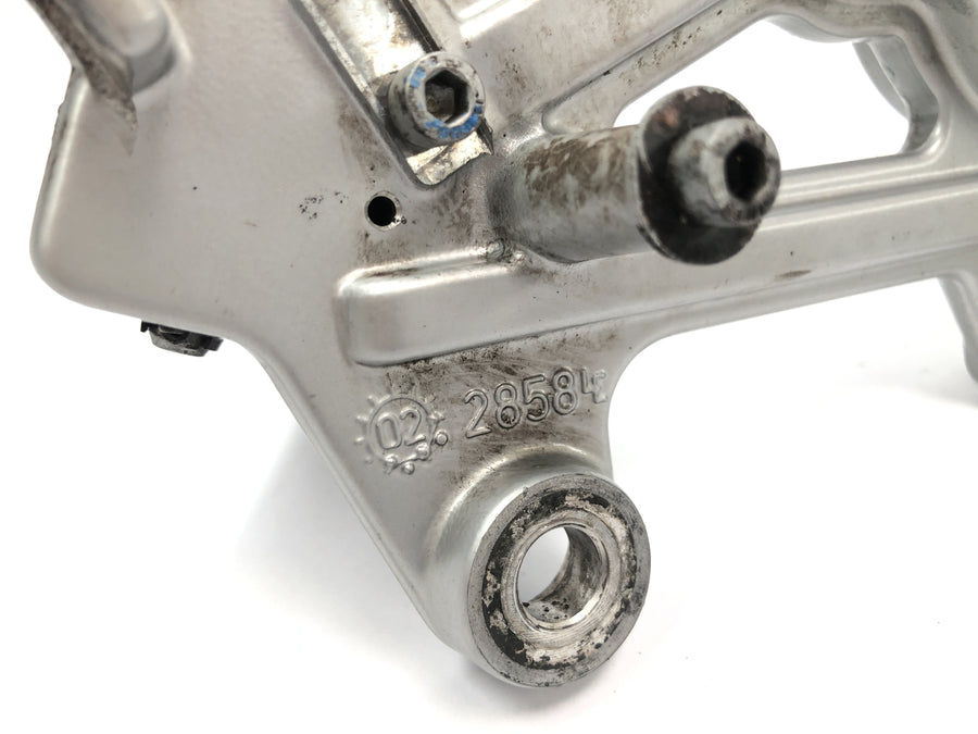 BMW R 1150 GS R21 [2002] - Reposapiés del conductor, soporte del reposapiés, soporte del reposapiés derecho