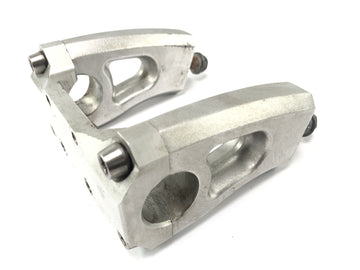 Moto Guzzi Stelvio 1200 4V [2009] - Aluminio para enfriar el manillar del soporte en el manillar en la parte delantera - 0