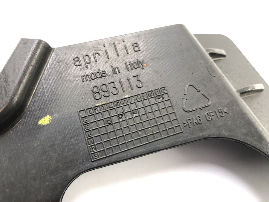 Aprilia RSV4 1000 [2010] - Cubierta para el puente de la bifurcación a continuación