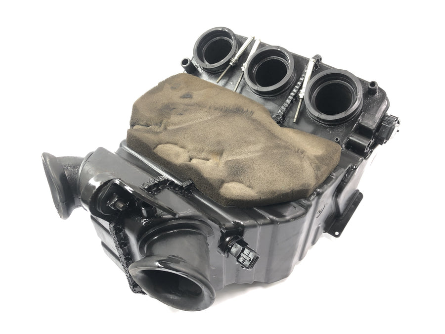 Triumph Speed ​​Triple T509 [1998] - Caja de filtro de aire airbox