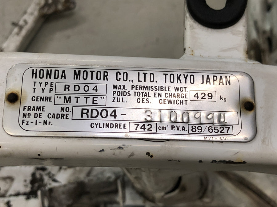 Honda XRV 750 Africa Twin RD04 [1992] - Bastidor principal con documentación del vehículo