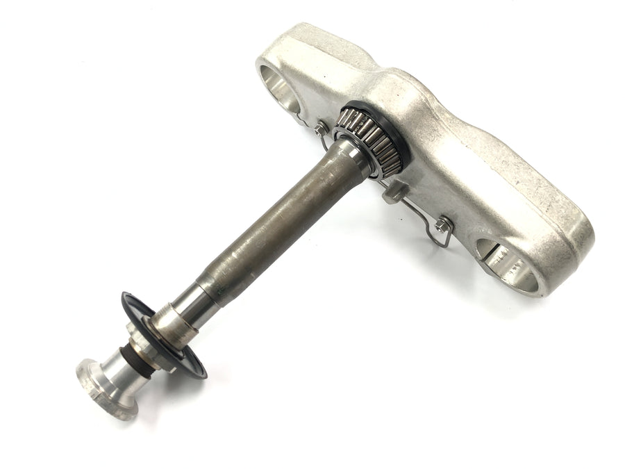 Triumph Speed ​​Triple T509 [1998] - abrazadera inferior de horquilla