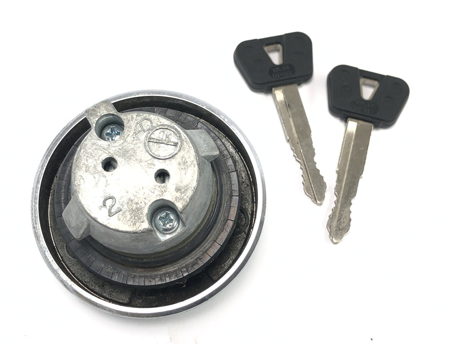 Yamaha XV 1600 Wild Star VP08 [2002] - tapa del depósito de gasolina con cerradura