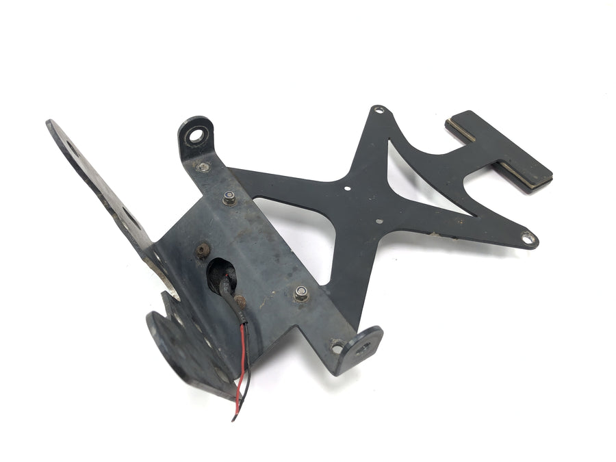 Yamaha YZF R1 RN09 [2003] - Placa de titular de características detrás