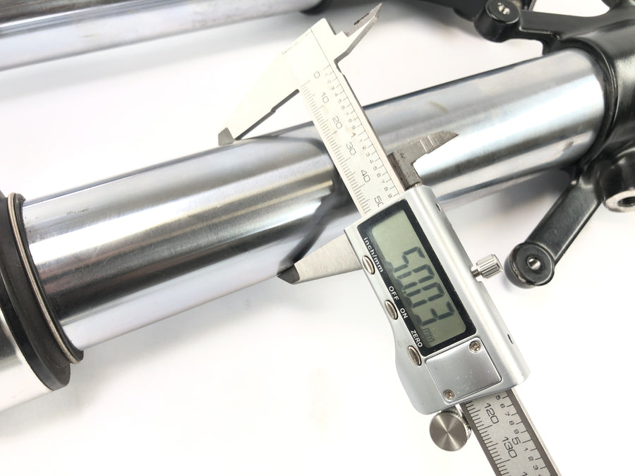 Moto Guzzi Stelvio 1200 4V [2009] - Horcor de suspensión Telegabel de la bifurcación con eje