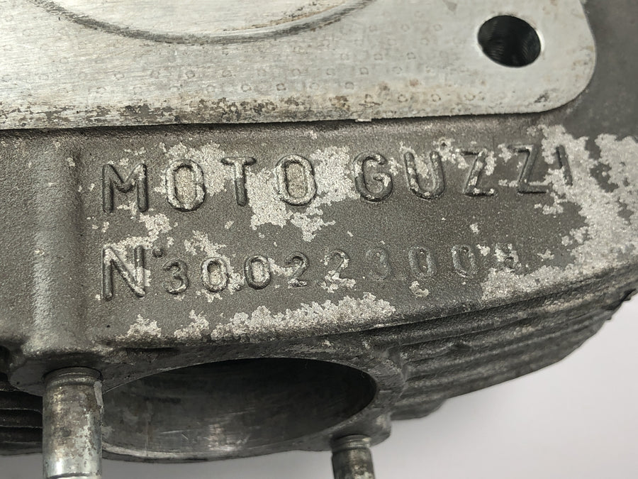 Moto Guzzi V10 Centauro [1998] - culata válvula derecha