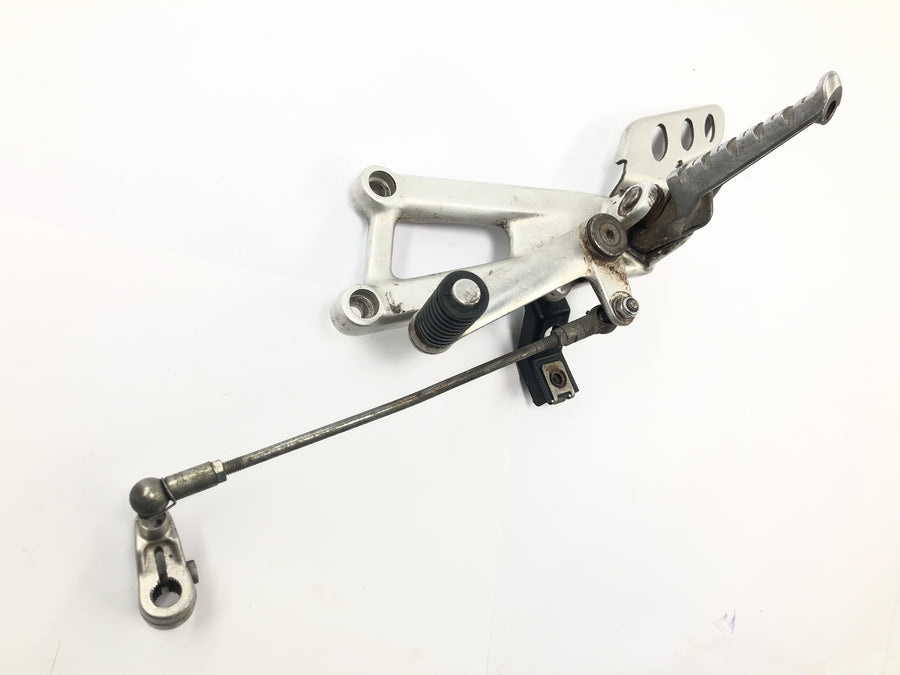 Aprilia RS 125 TW [2017] - Reposapiés del conductor, sistema de reposapiés izquierdo con palanca de cambios