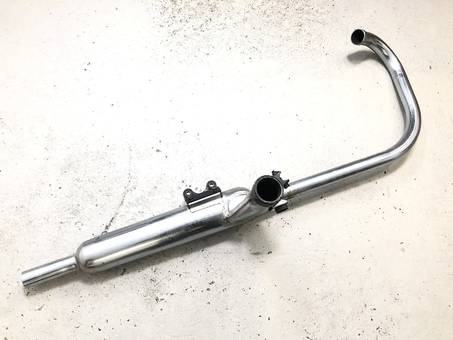 Kawasaki W 650 EJ650A [1999] - Sistema de escape izquierdo, colector de escape, silenciador
