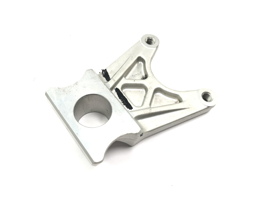 Yamaha YZF R1 RN04 [2001] - Soporte pinza anclaje freno trasero