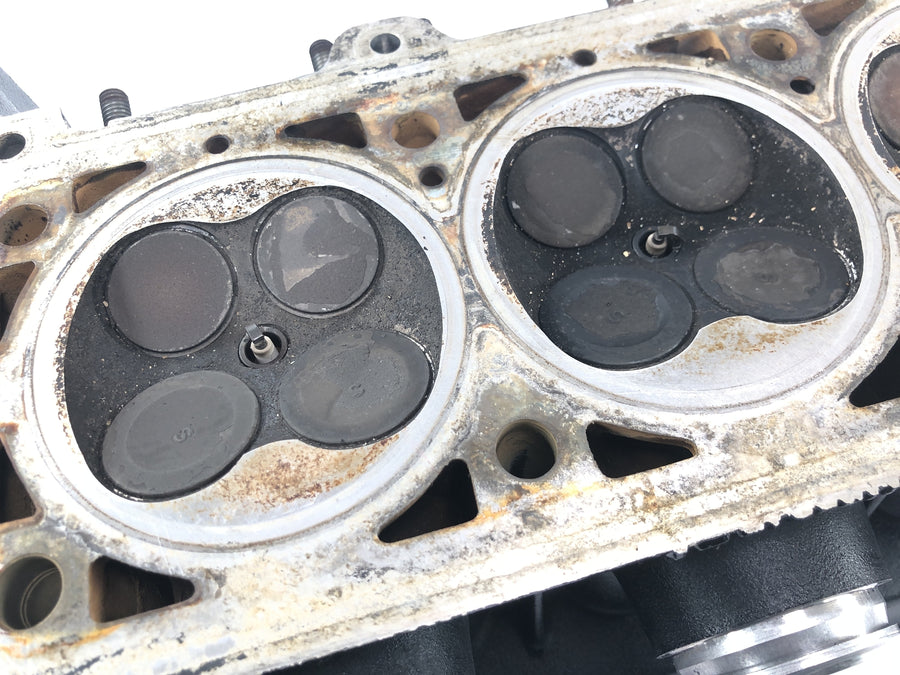 Triumph Daytona 1200 T300D [1994] - Caja de control de válvulas de culata