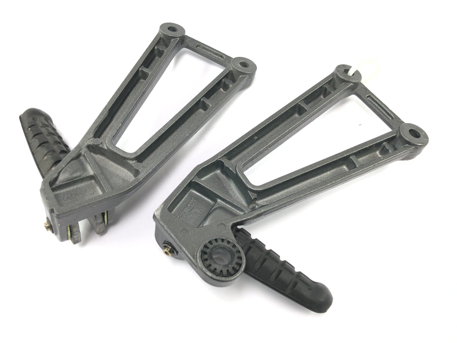 Cagiva Planet 125 [1998] - Reposapiés de pasajero con soporte para par de soportes de reposapiés del pasajero trasero