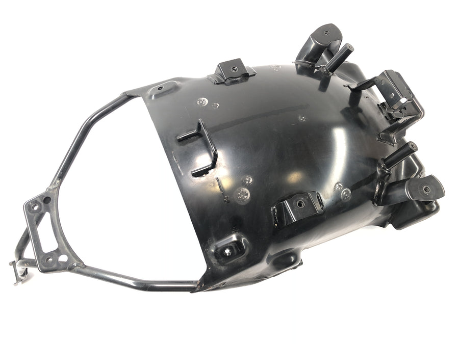 Suzuki VZ 1500 WVCU [2011] - guardabarros interior guardabarros trasero