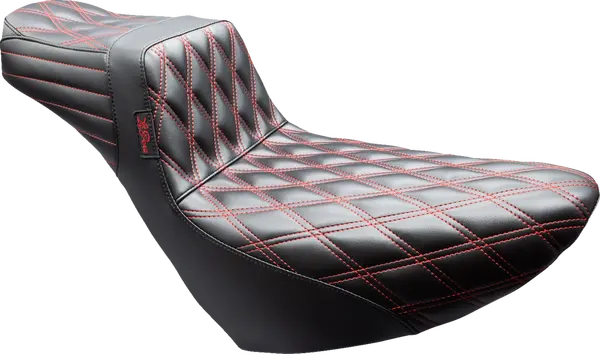 Harley Davidson FXLRST [LE PERA] – Asiento delantero con cola levantada