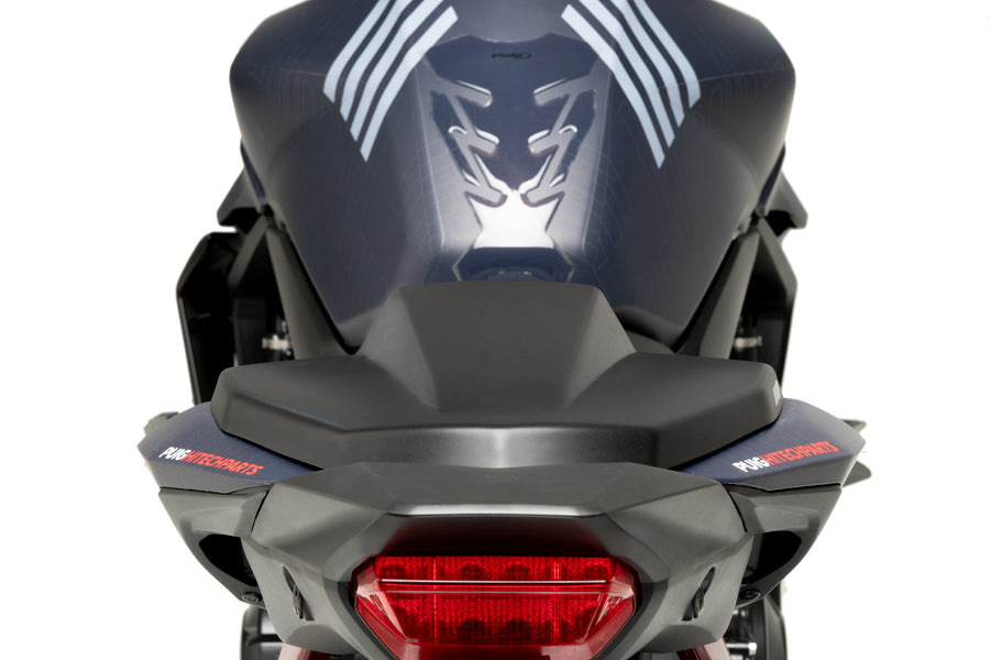 HONDA CB 750 HORNET [2025] – carenado trasero – aspecto carbono