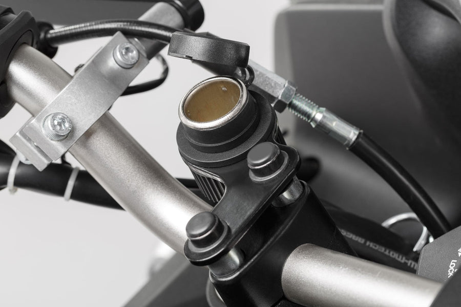 [SW-MOTECH] - Toma de encendedor con mazo de cables – imagen 1