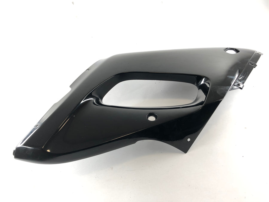 Yamaha YZF R6 RJ03 [2000] - revestimiento lateral en la parte superior izquierda
