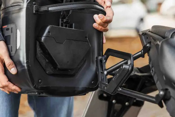 Yamaha XTZ 750 [SW-MOTECH] – Bolsa lateral V-LOC WP (11 litros)