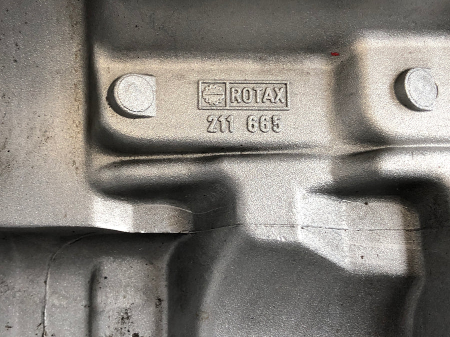 Aprilia Mille RSV 1000 ME [1999] - Tapa de válvula en la parte delantera y trasera