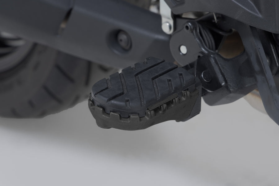Suzuki V-Strom 800 [2024-2026] - ION Fußrasten-Kit, Ausführung FRS.05.011.10200/B – Bild 1