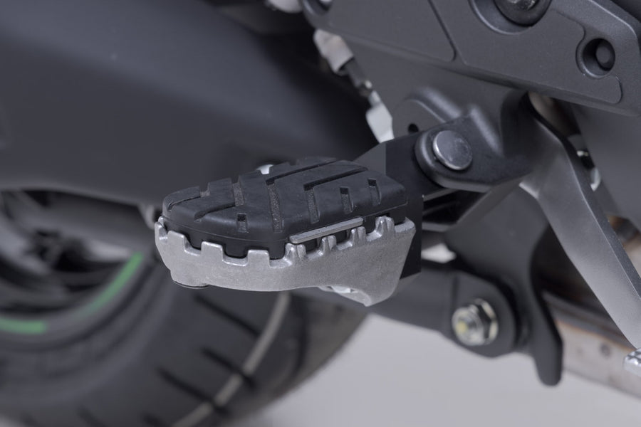 Kawasaki Versys 1100 [2025-2026] - Kit reposapiés ION negro – imagen 1