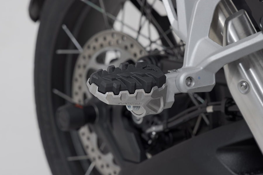 Triumph Tiger 1200 [2022-2024] - Kit de reposapiés para pasajero EVO - imagen 1