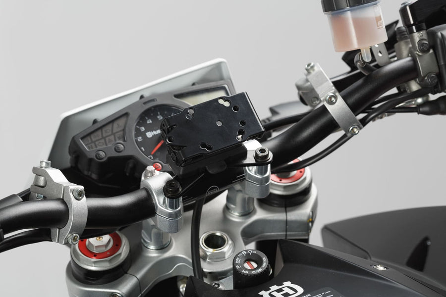Triumph Street Triple 660 S A2 [2021] - Soporte Navi en el manillar – imagen 3
