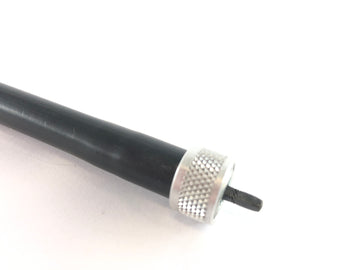 KTM LC4 640 Duke 2 - vista detallada del cable del velocímetro