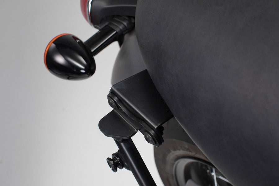 Triumph Bonneville 1200 T 120 [2022-2026] - Adaptador para soporte lateral SLC/V-LOC izquierdo – foto 1