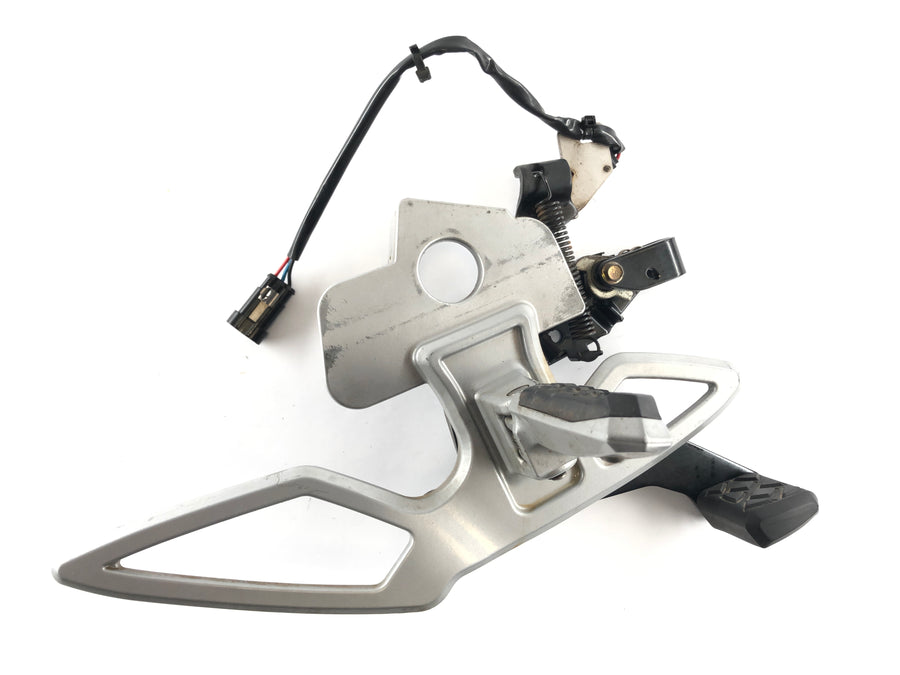 Can en el Spyder SM5 [2009] - Refutero del conductor del reposapiés a la izquierda con pedal para el freno de estacionamiento