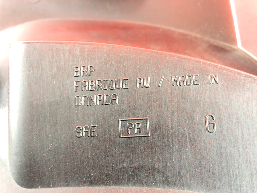Can en el Spyder SM5 [2009] - revestimiento lateral a la izquierda