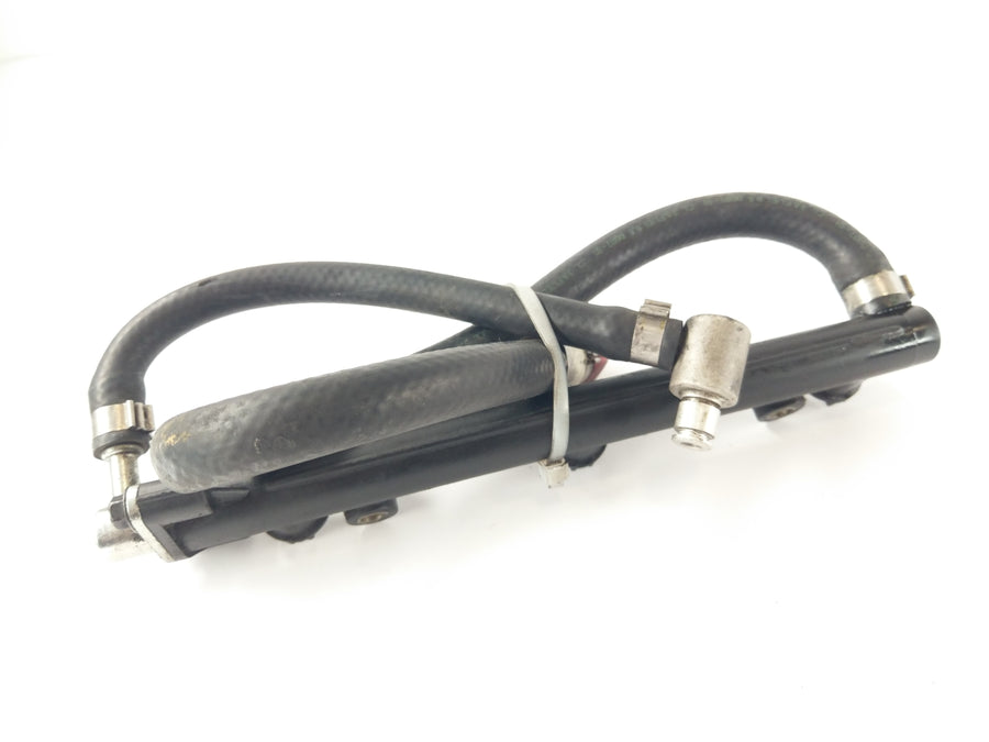 Triumph Sprint 955i RS T695 [2000] - Distribuidor de gasolina de la línea de combustible