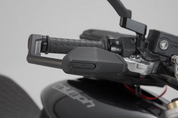 Triumph Street Triple 675 [2013-2015] - Protectores de palanca con parabrisas – Imagen 2