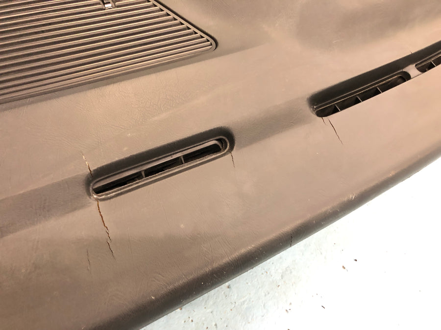 BMW M 535i E28 [1986] - Panel de control pocas grietas
