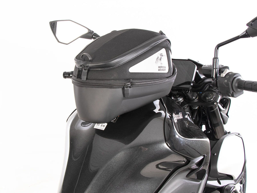 Kawasaki Z 900 [2025] - Tanking Básico que incluye una bolsa de tanque contraparte