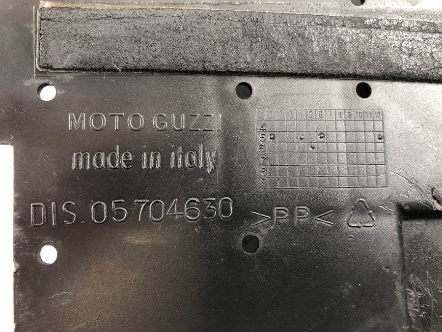 Moto Guzzi Norge 1200 LP [2006] - Cubra de batería