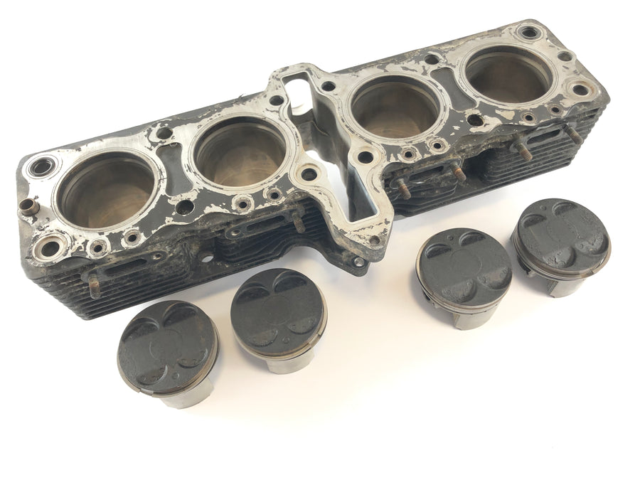 Suzuki Bandit GSF 650 S WVB5 [2005] - Cilindro con pistones