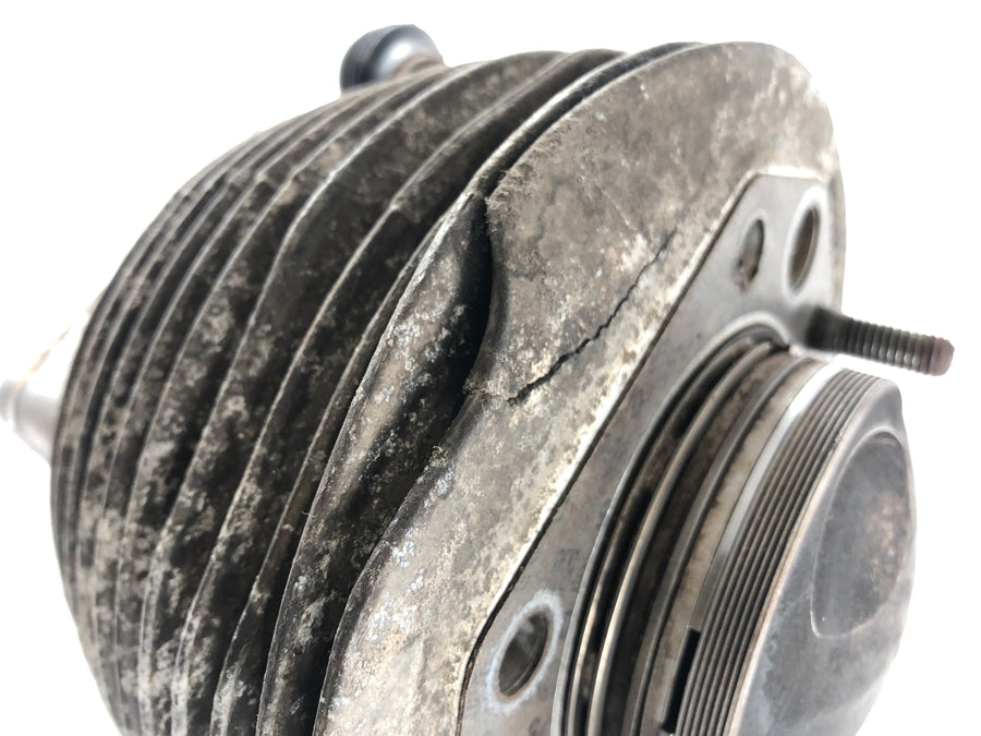 BMW R 75/6 [1974] - Cilindro con pistones a la derecha