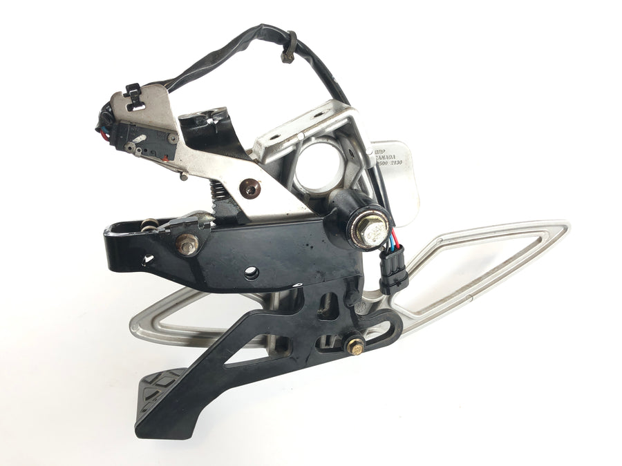 Can en el Spyder SM5 [2009] - Refutero del conductor del reposapiés a la izquierda con pedal para el freno de estacionamiento