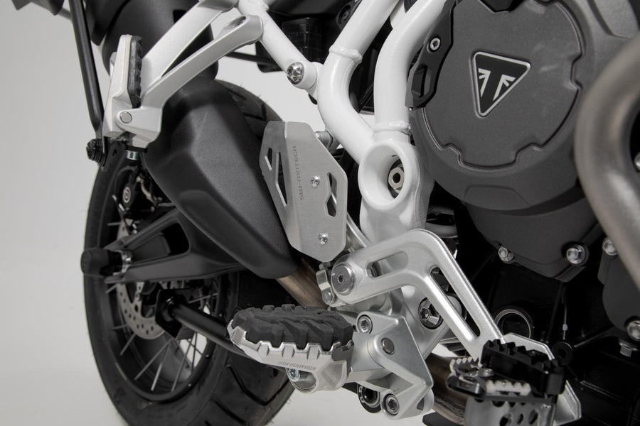 Triumph Tiger 900 GT [2020-2022] - Protección depósito líquido de frenos - Imagen 2