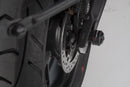 Triumph Tiger 800 XC [2018] - Juego de protectores de protección para eje trasero – imagen 4