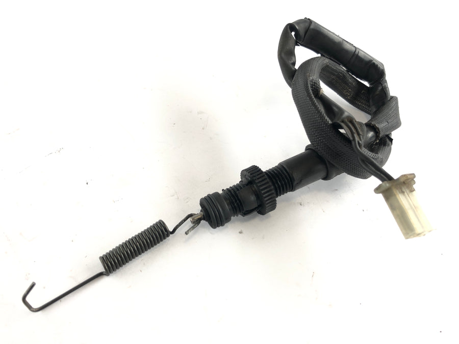 Honda NX 650 Dominator RD02 [1992] - interruptor de luz de freno en la parte posterior